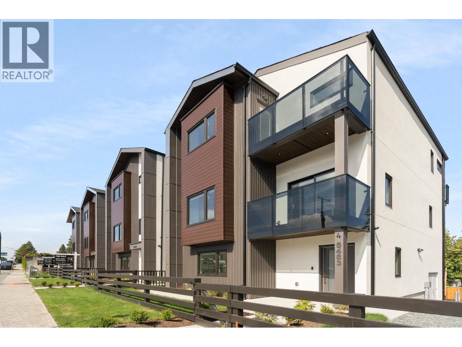 4 8483 16TH Avenue, Burnaby