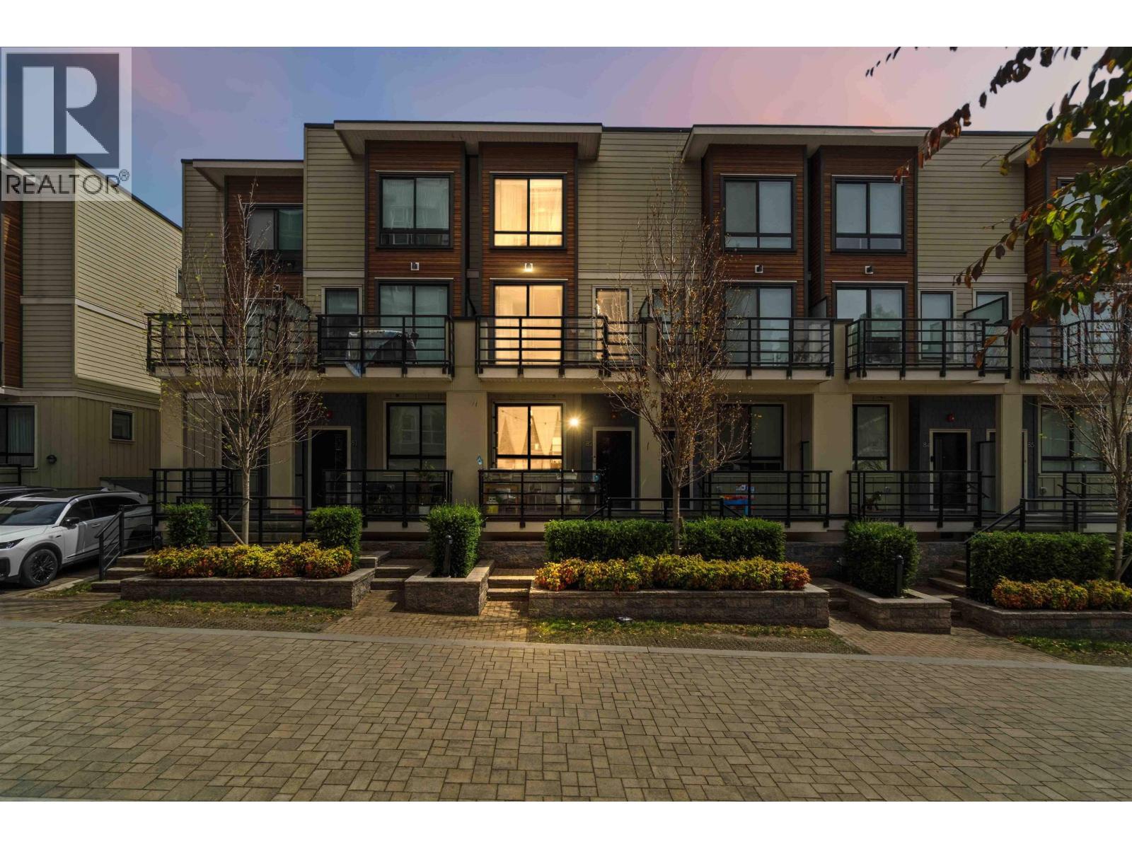 82 10199 River Drive, Richmond
