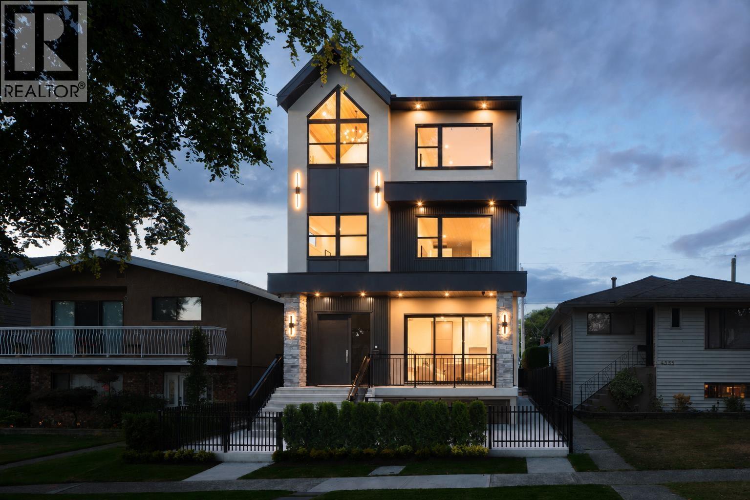 1 4331 Union Street, Burnaby
