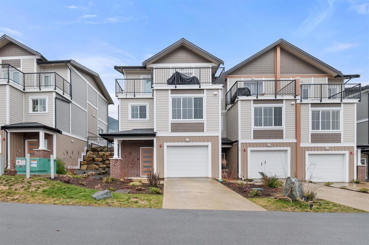38 1928 Woodside Boulevard, Agassiz