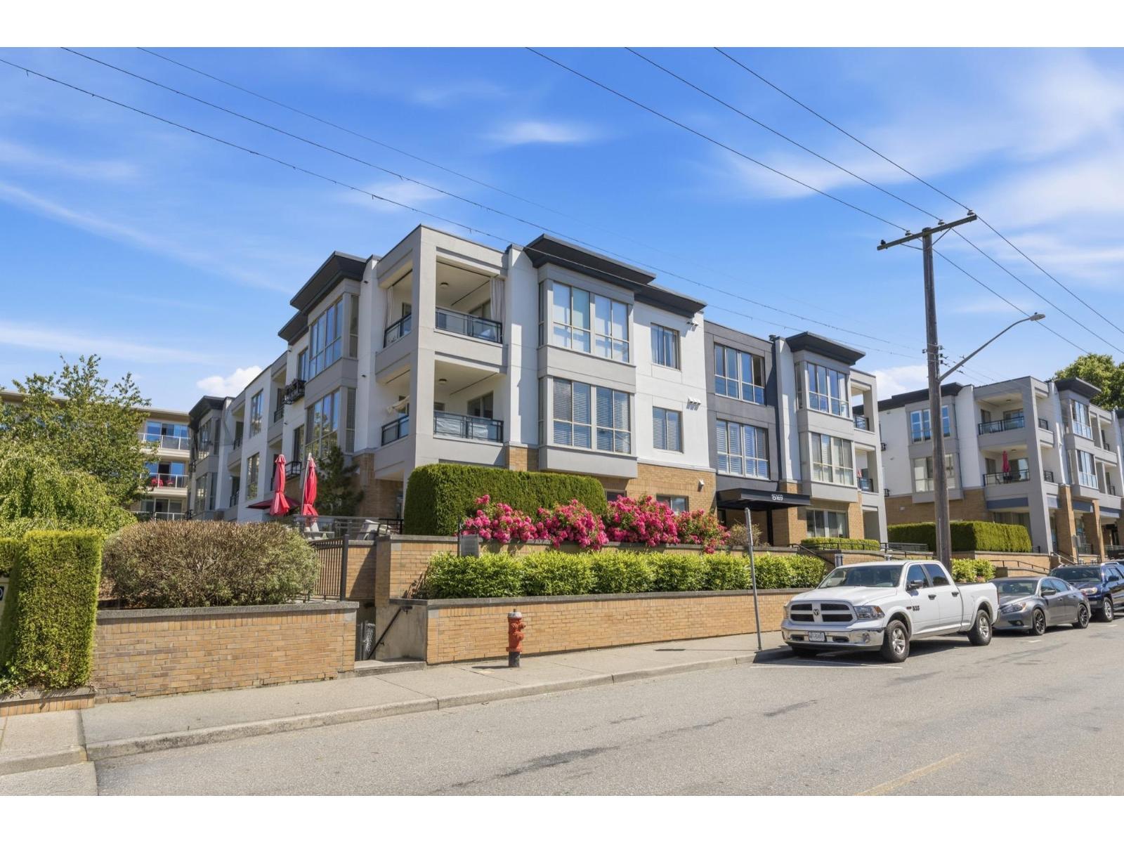 201 15169 Buena Vista Avenue, White Rock