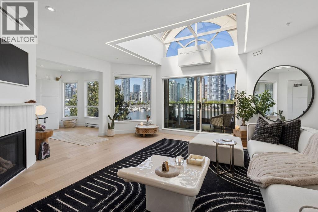 Ph 409 1859 Spyglass Place, Vancouver