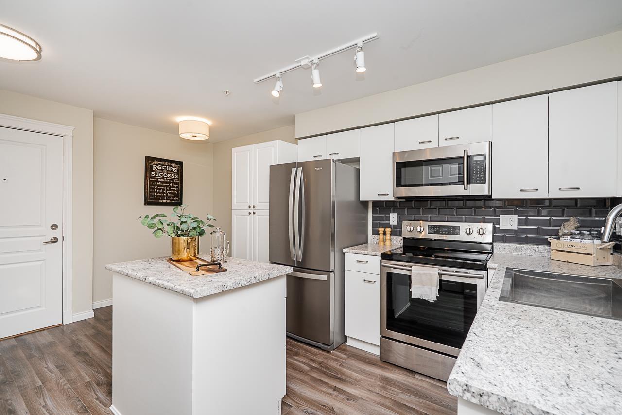 307 15210 Pacific Avenue, White Rock