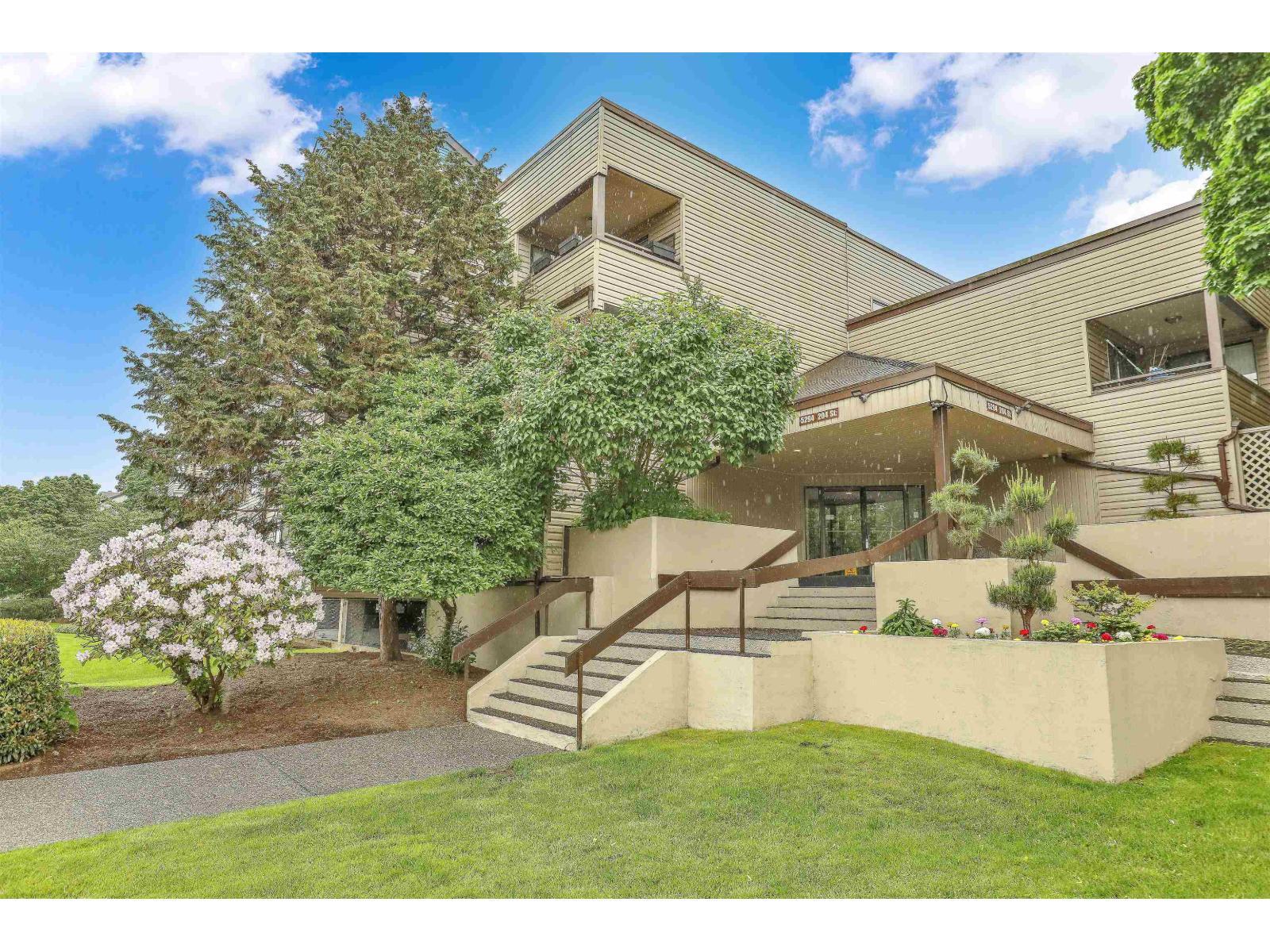 211 5294 204 St Street, Langley