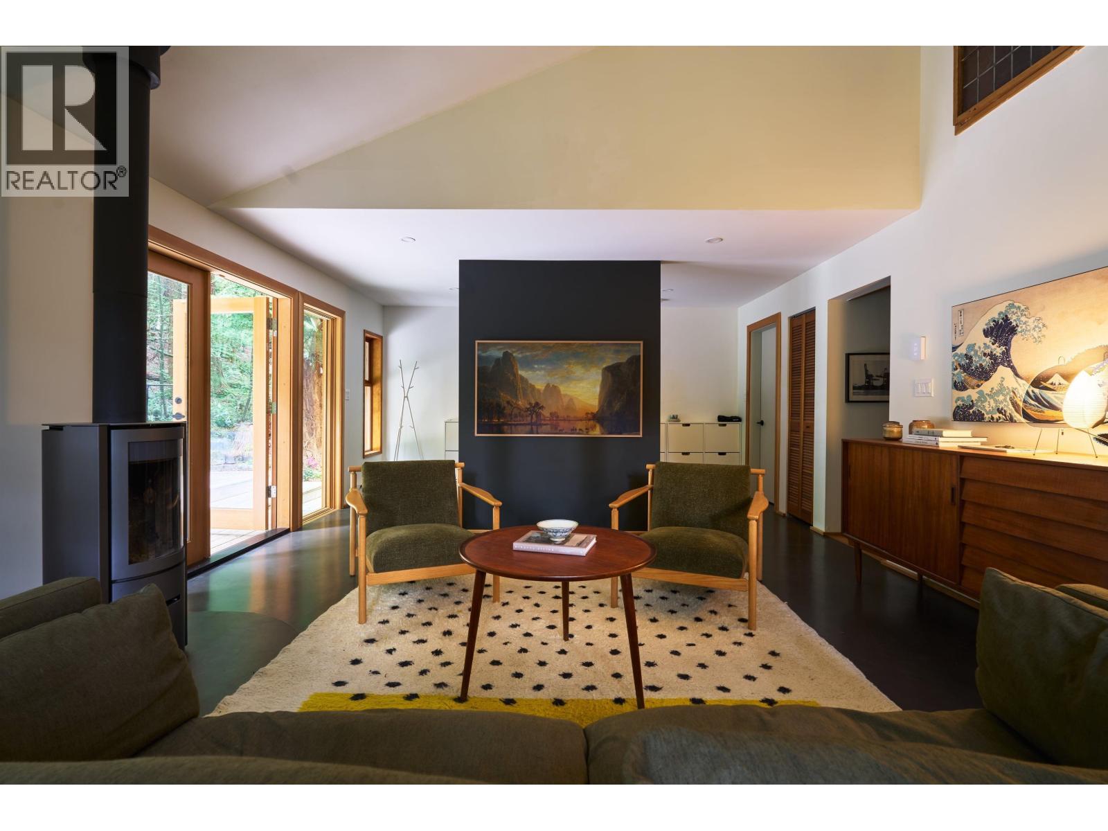 4759 Mountain Highway, North Vancouver