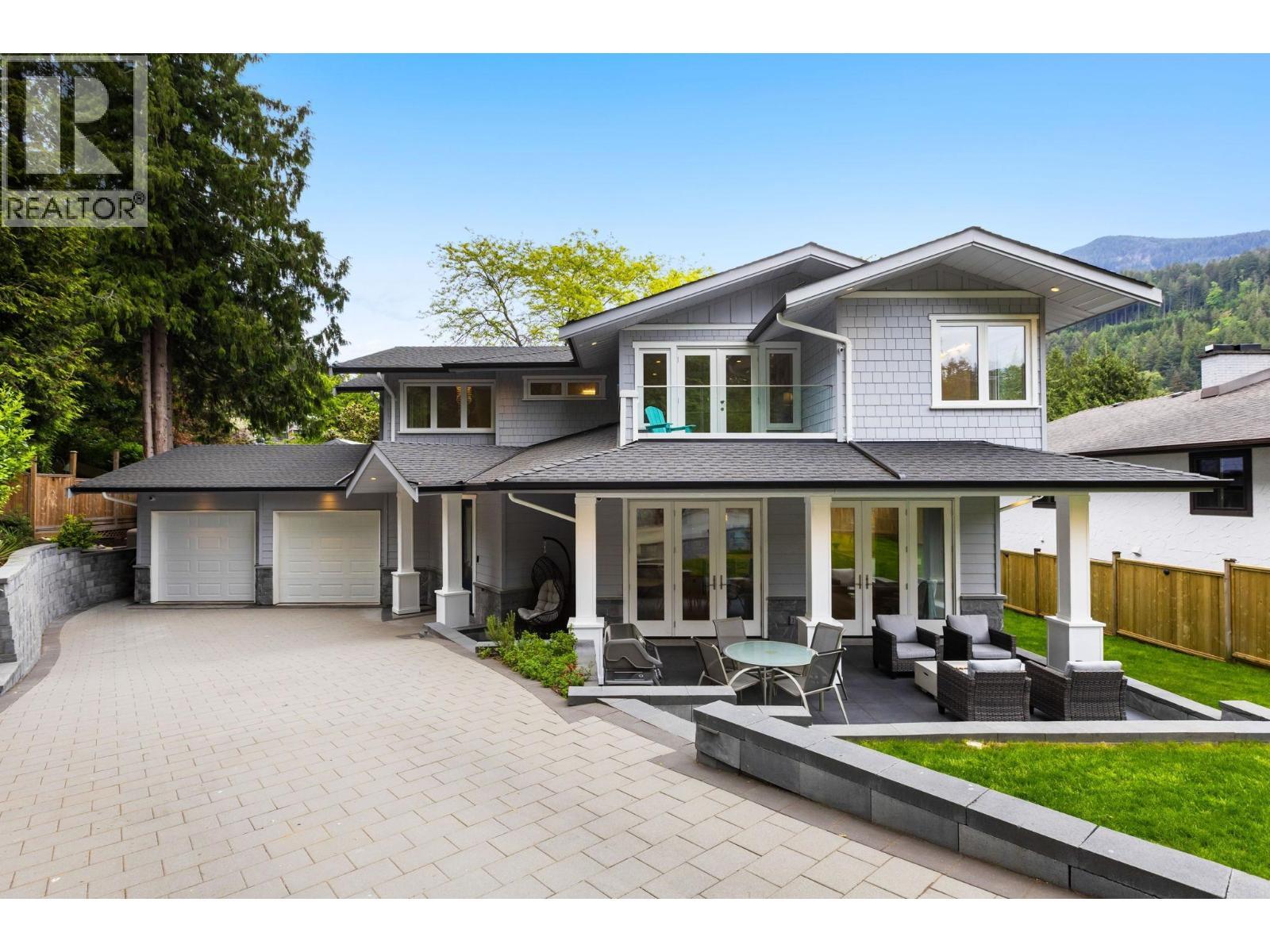 6560 Nelson Avenue, West Vancouver
