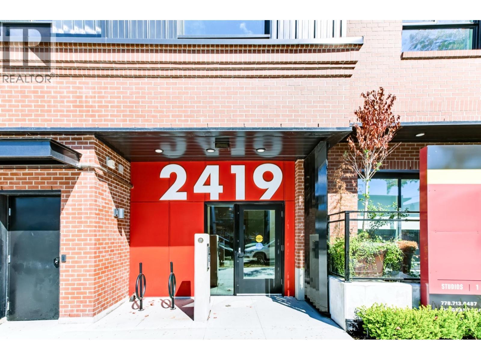 406 2419 Grant Street, Vancouver
