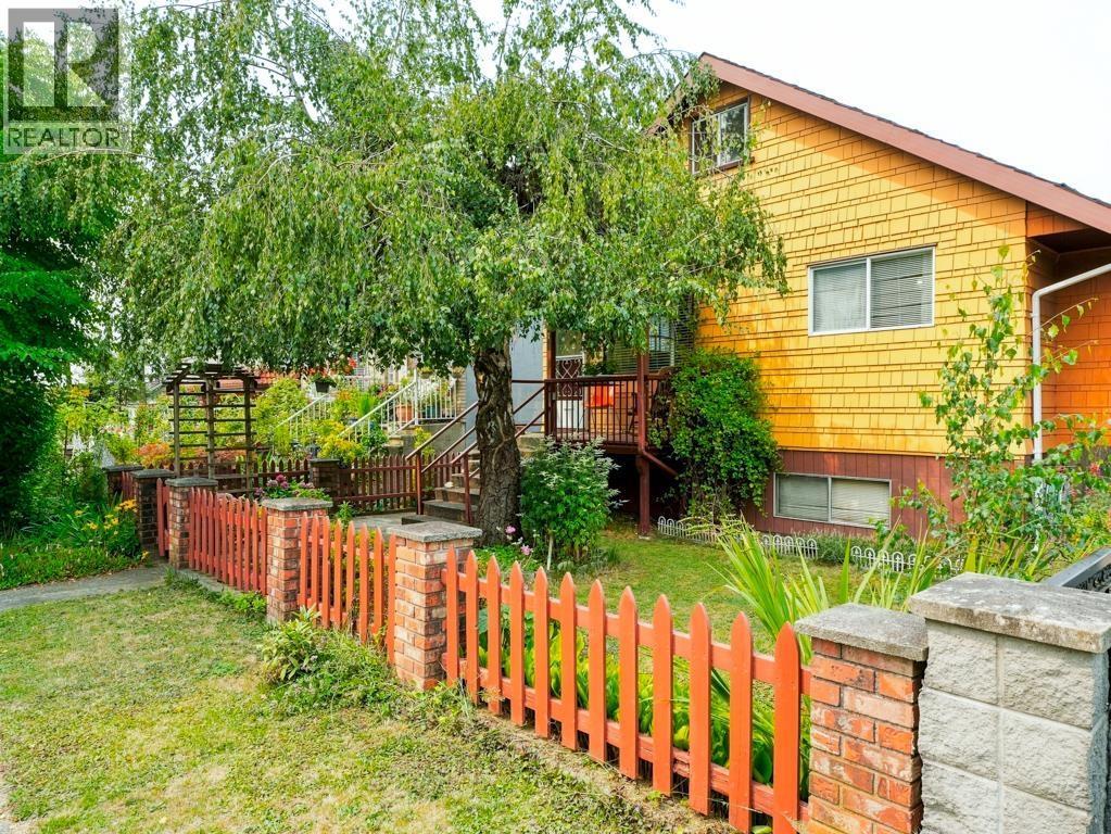 3017 E 17TH Avenue, Vancouver