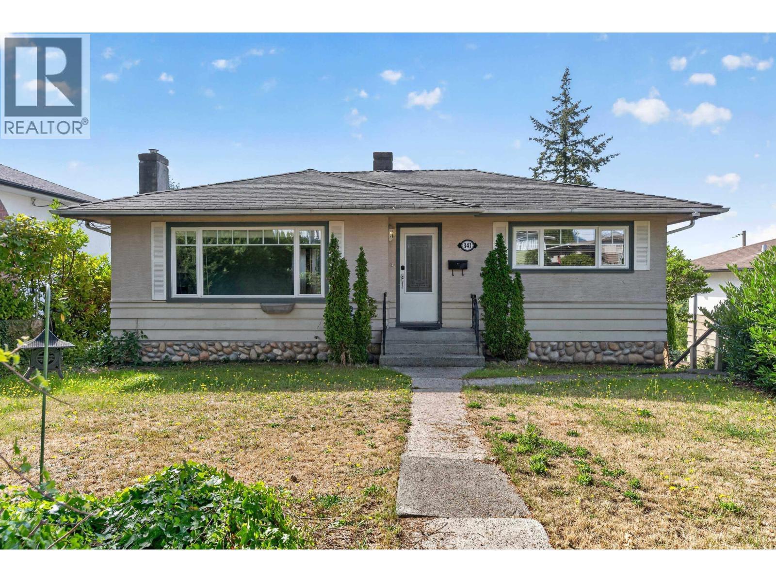 341 W 24TH Street, North Vancouver