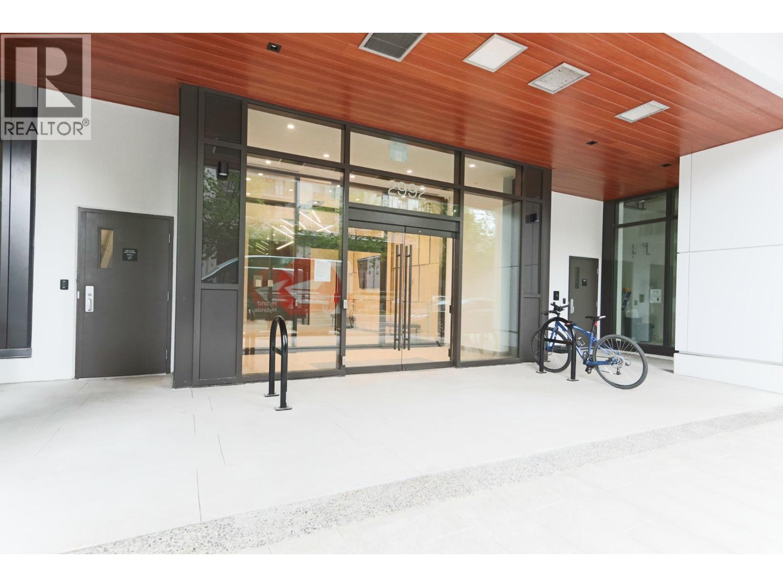 1105 2992 Glen Drive, Coquitlam