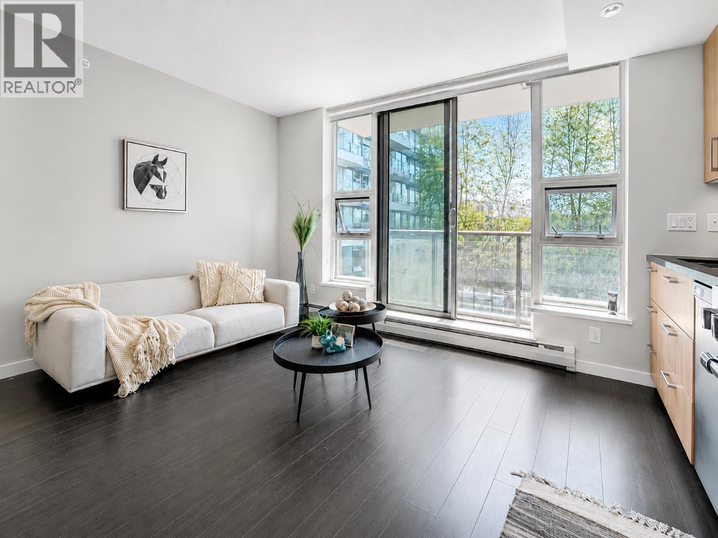 809 168 W 1ST Avenue, Vancouver
