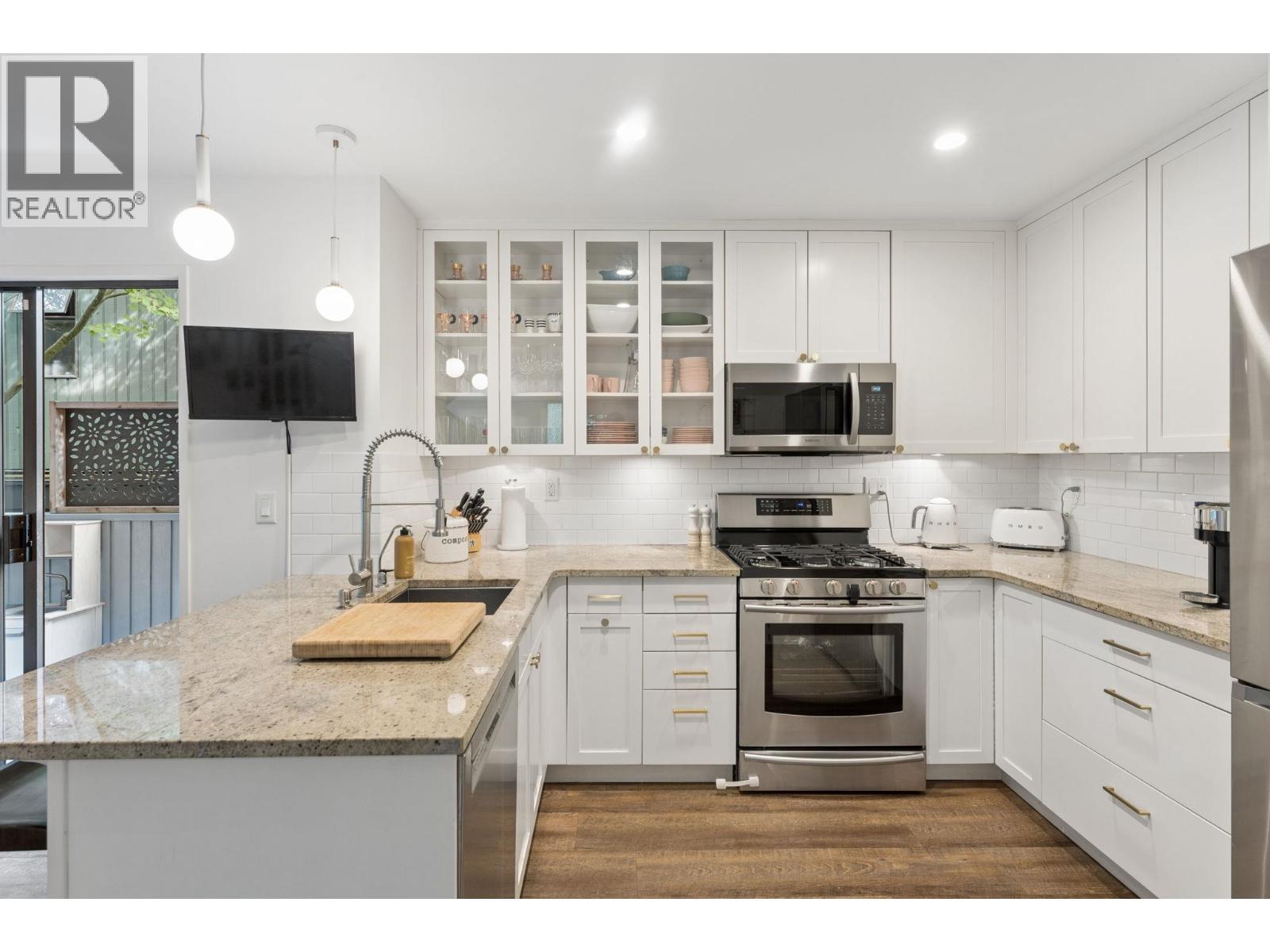 6650 Nelson Avenue, West Vancouver