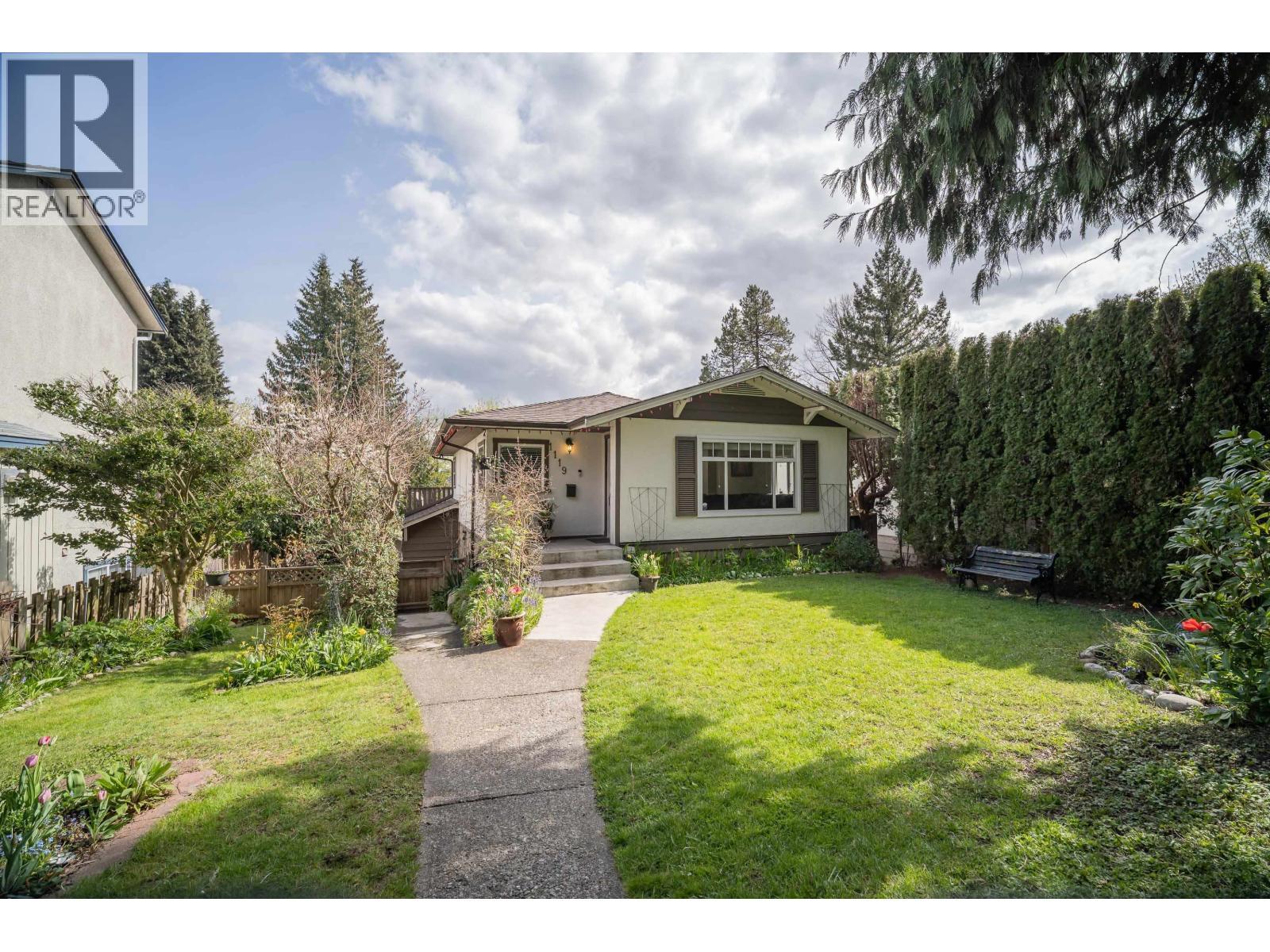 1119 Cloverley Street, North Vancouver