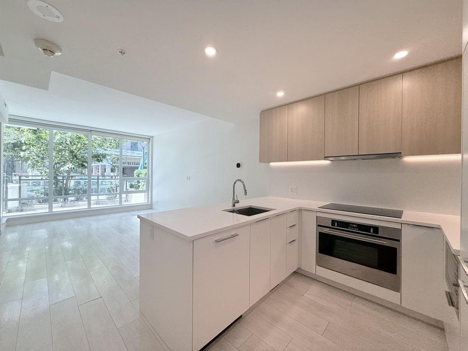 TH10 10388 133 Street, Surrey