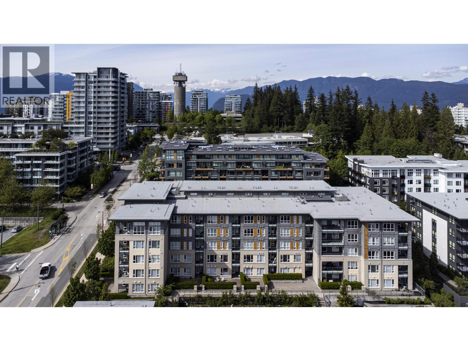 405 9877 University Crescent, Burnaby