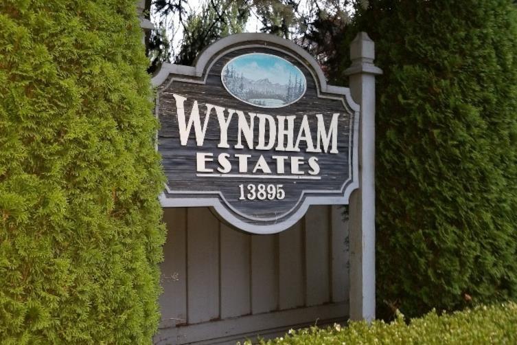 225 13895 102 Avenue, Surrey