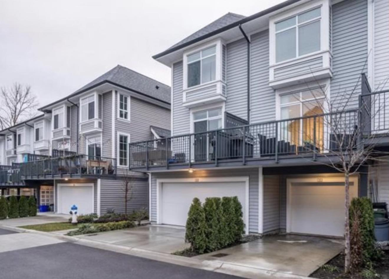 25 2838 Livingstone Avenue, Abbotsford