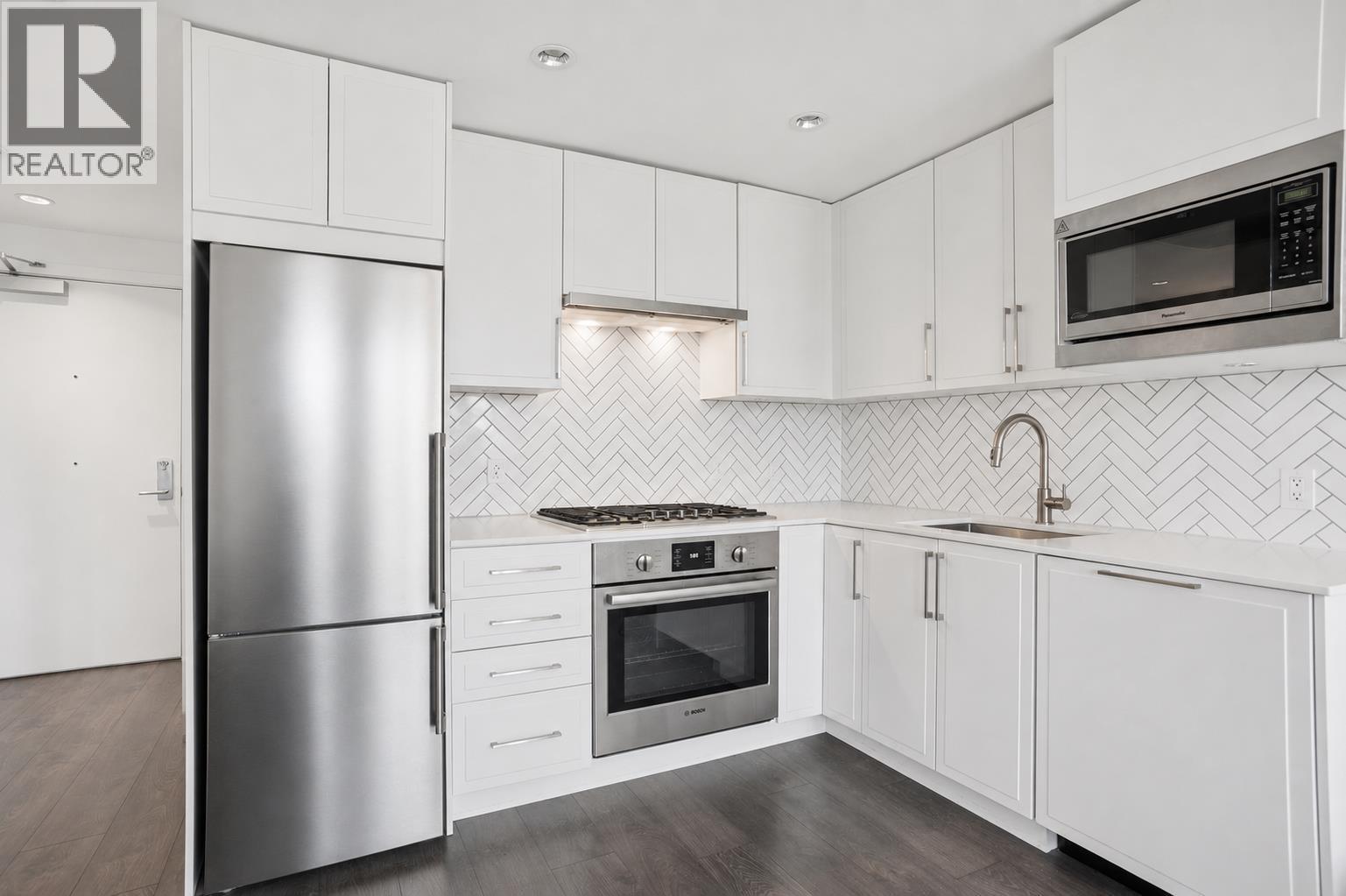 507 2435 Kingsway, Vancouver
