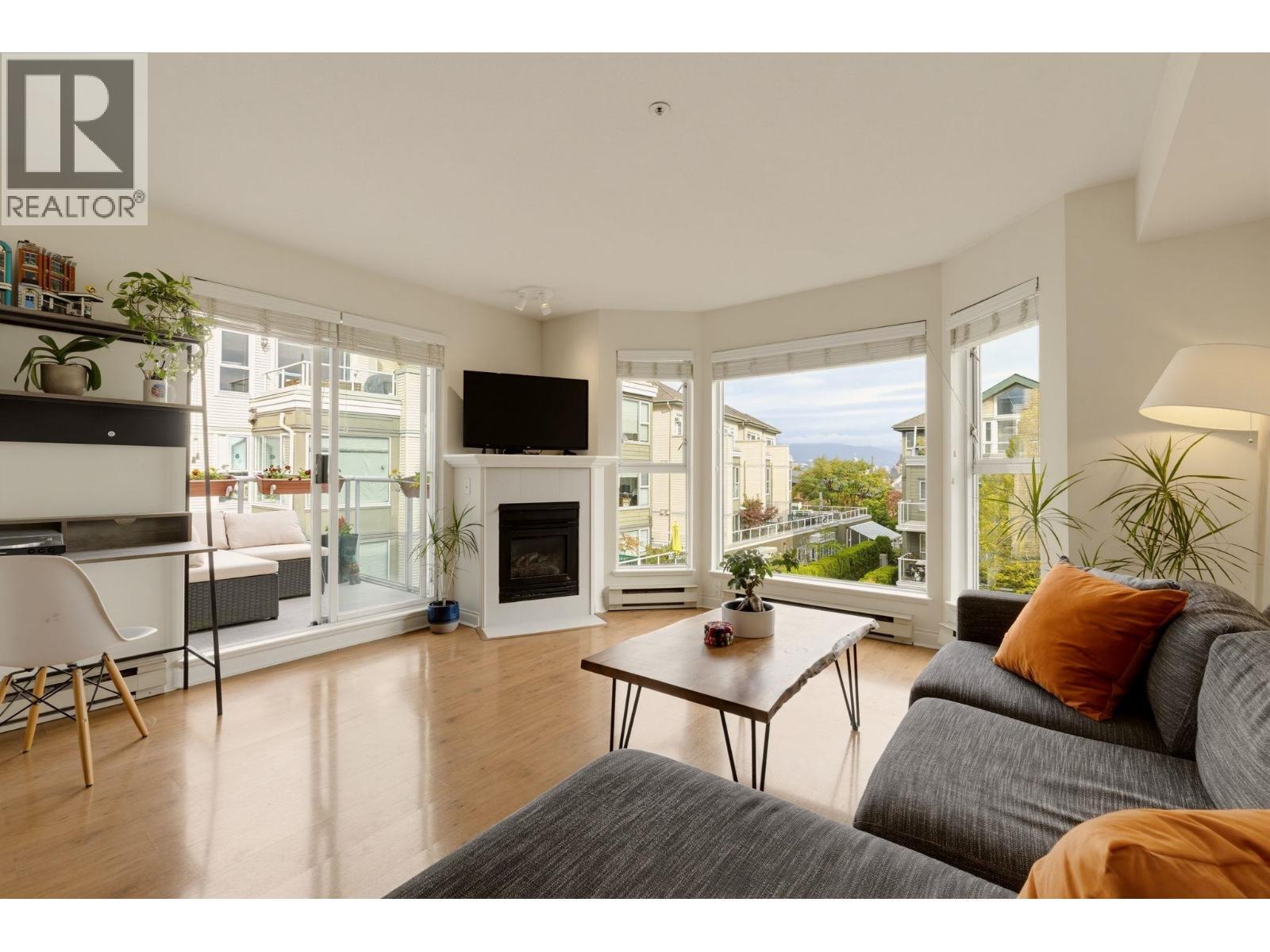 303 225 E 19TH Avenue, Vancouver