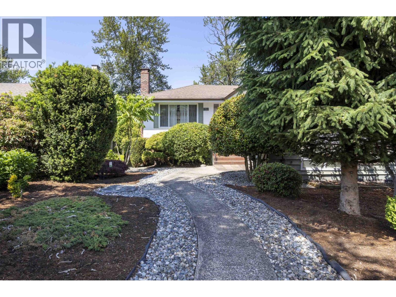 6119 Service Street, Burnaby