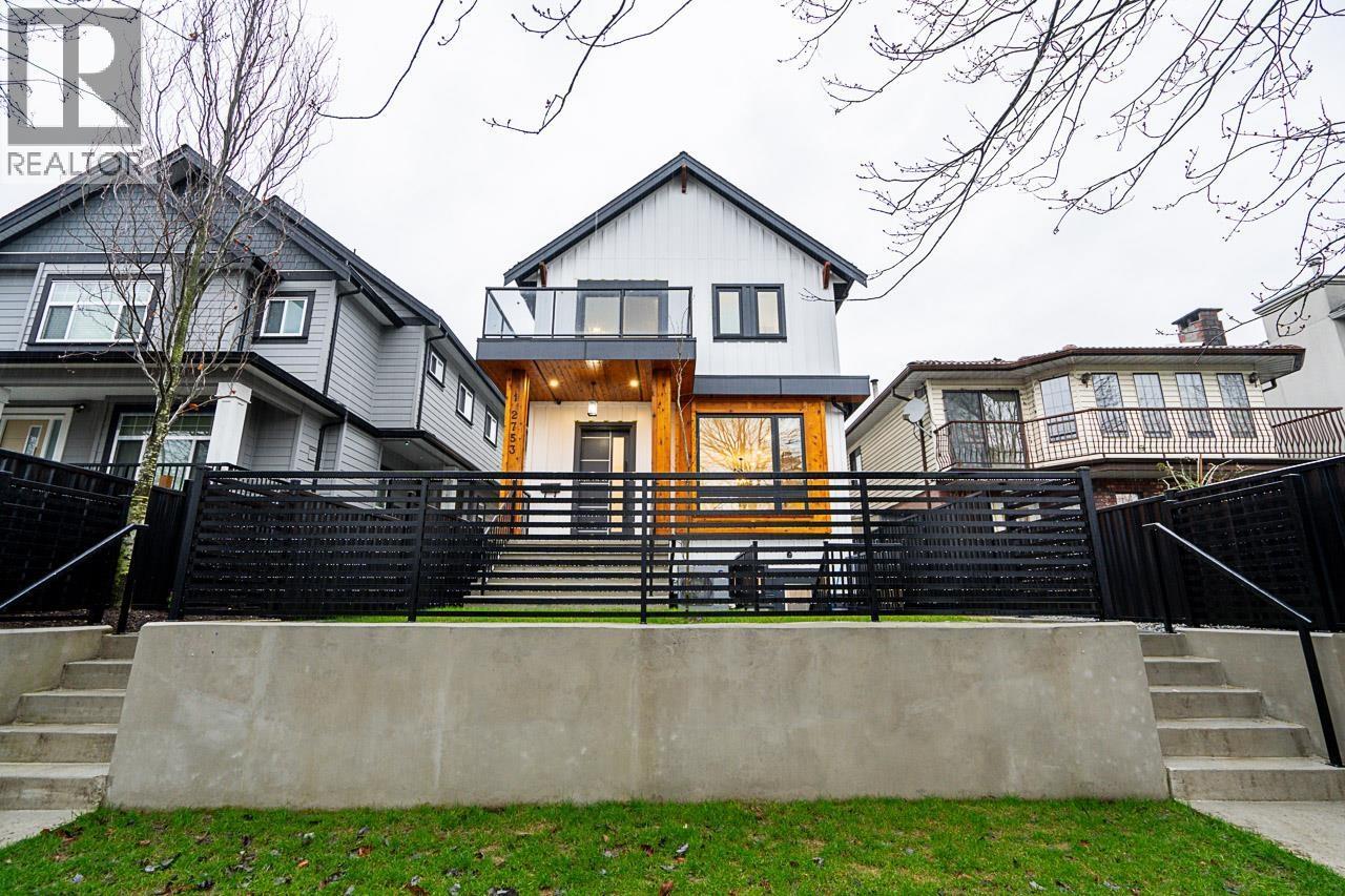 1 2753 Nanaimo Street, Vancouver