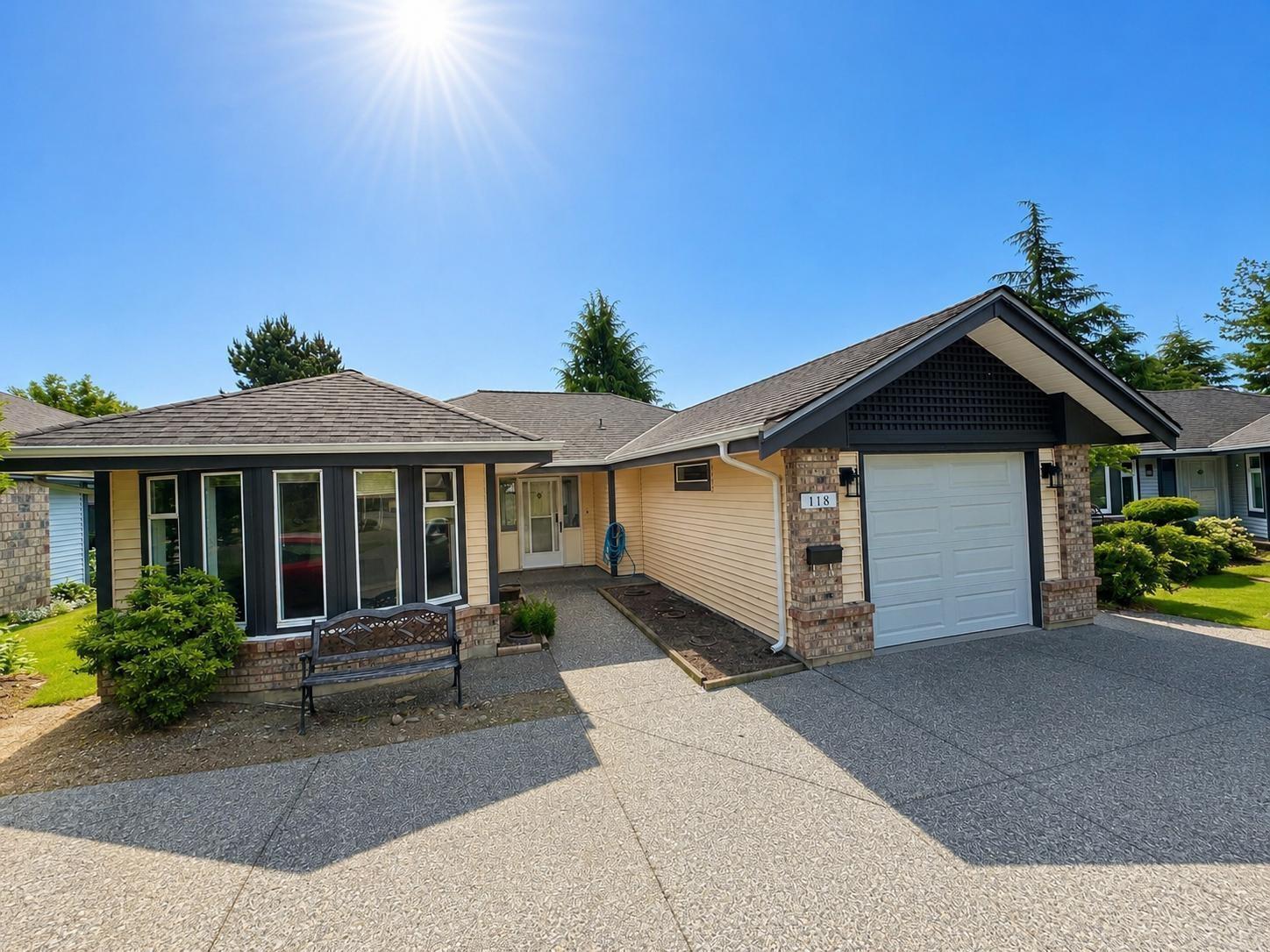 118 14220 19A Avenue, Surrey