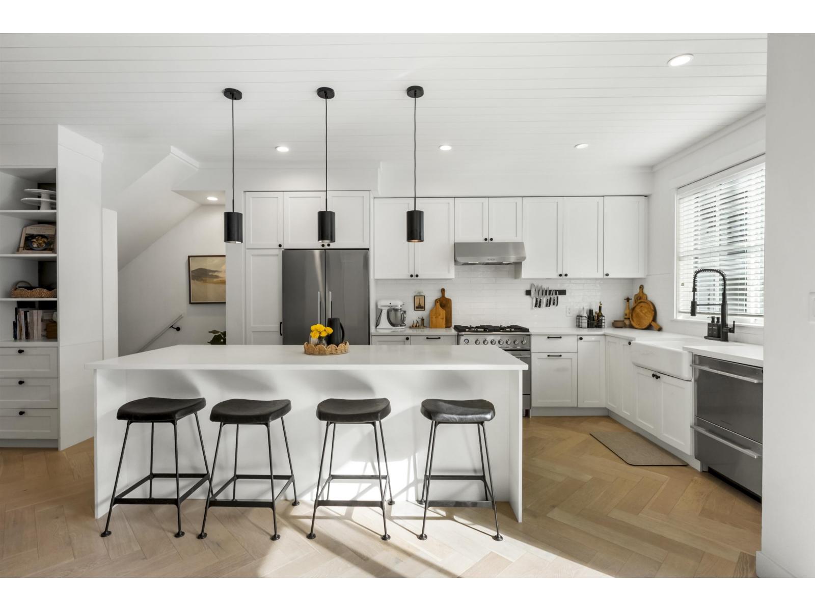 4 16570 24A Avenue, Surrey