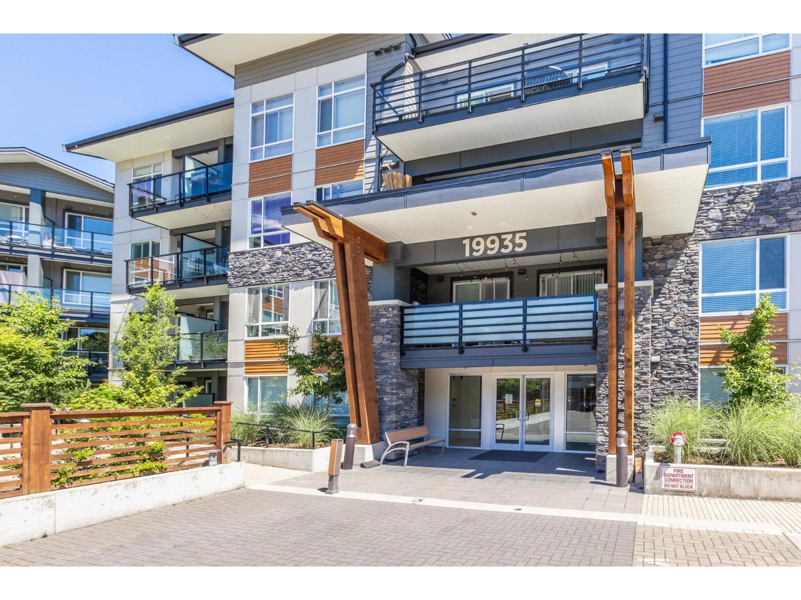 210 19935 75A Avenue, Langley