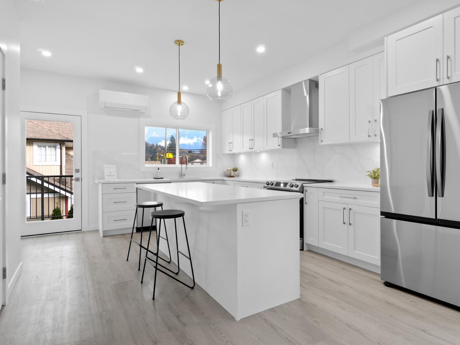 1 1655 Agassiz-Rosedale No 9 Highway, Agassiz