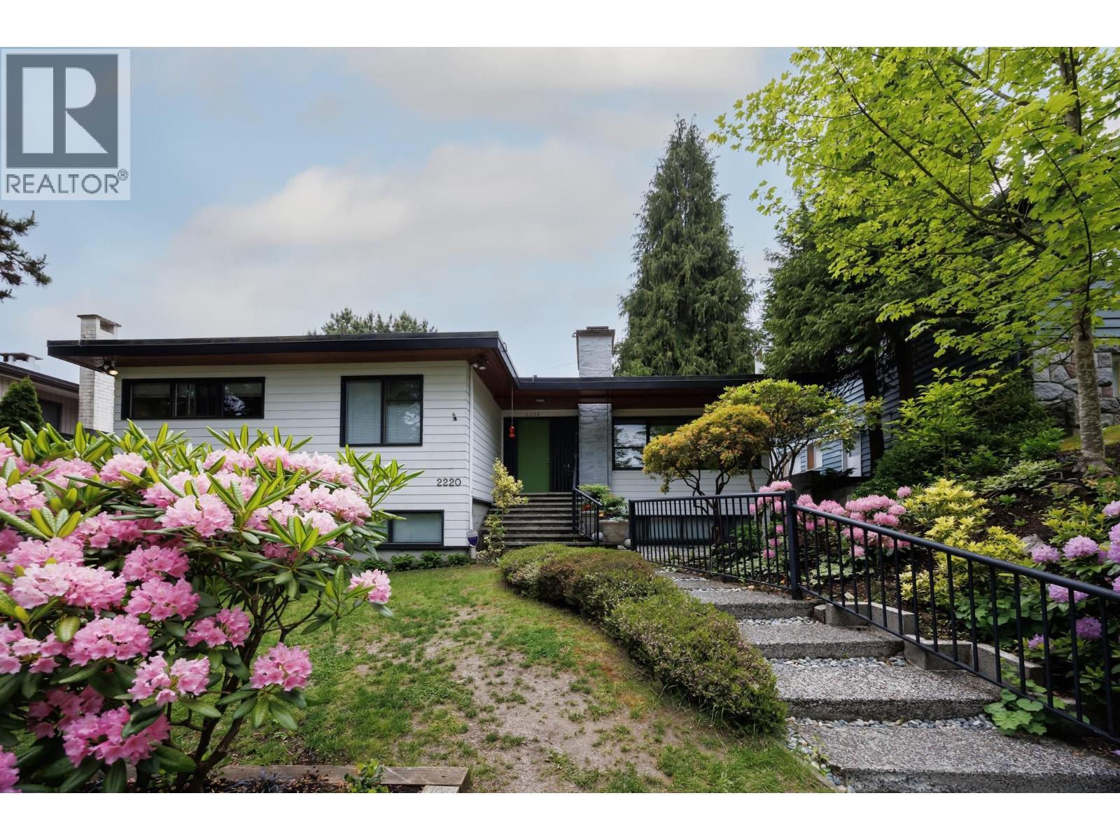 2220 W 32ND Avenue, Vancouver
