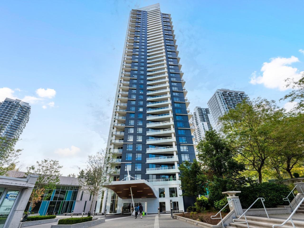 2702 9887 Whalley Boulevard, Surrey