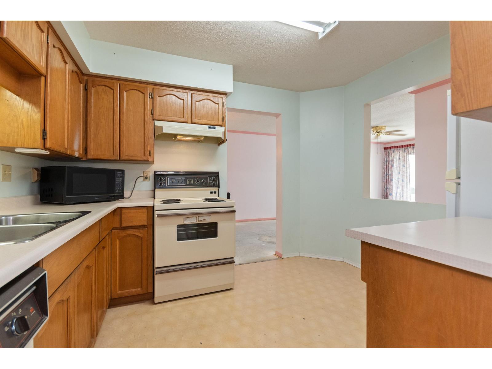 202 8725 Elm Drive, Chilliwack