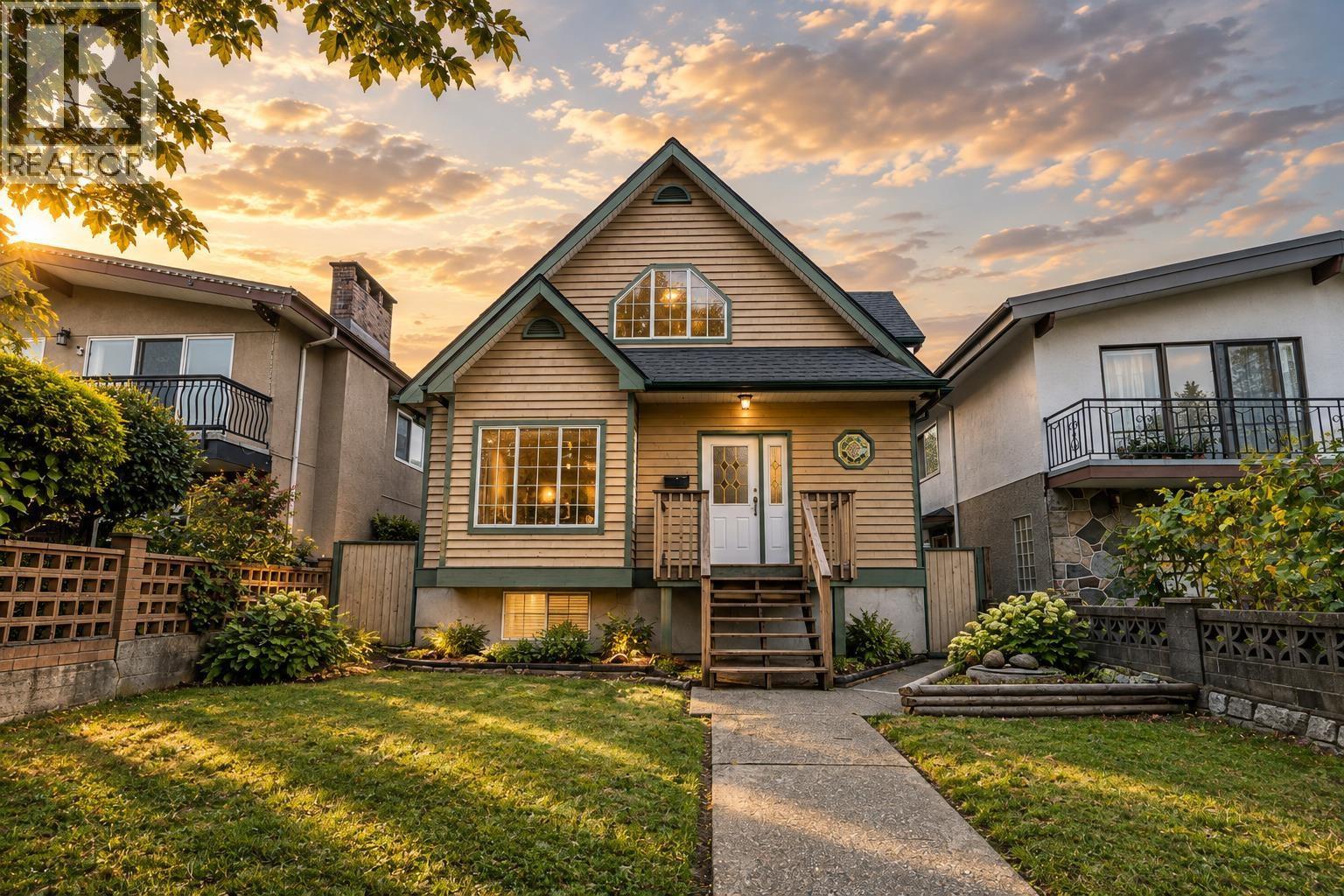 2948 Grant Street, Vancouver