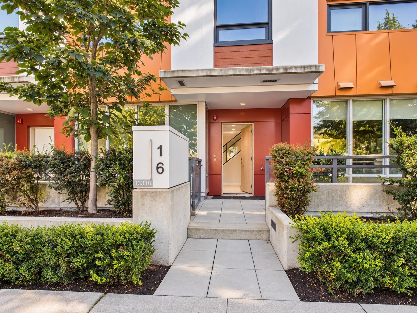 TH16 13318 104 Avenue, Surrey
