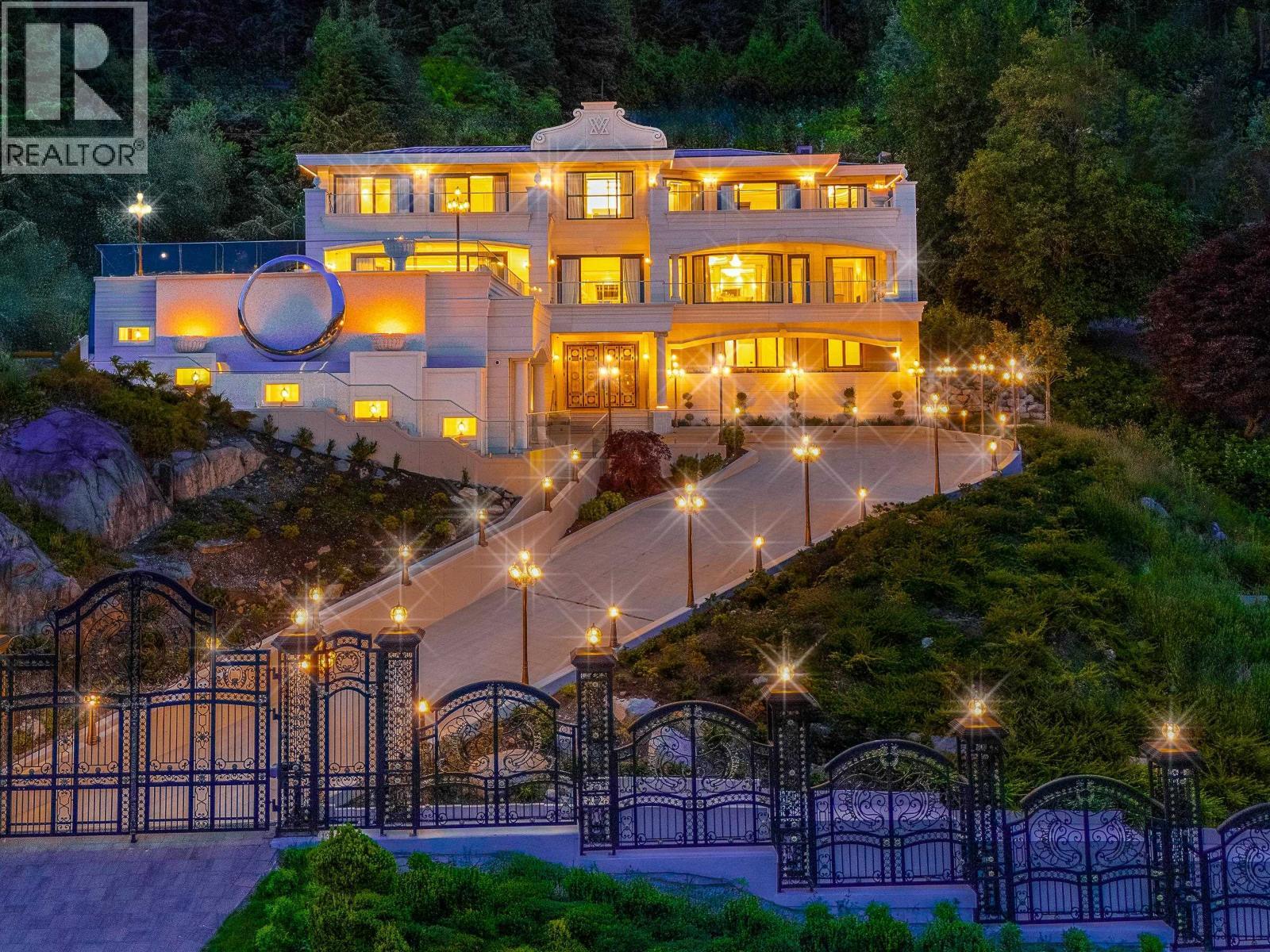 1121 Crestline Road, West Vancouver