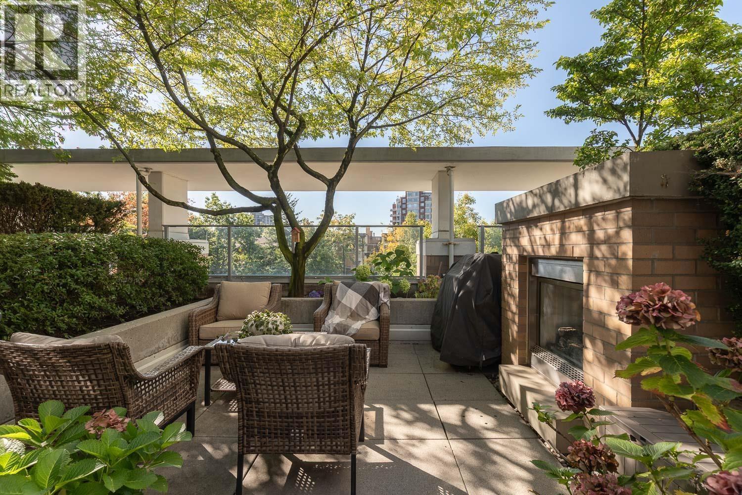 14 166 W 13TH Street, North Vancouver