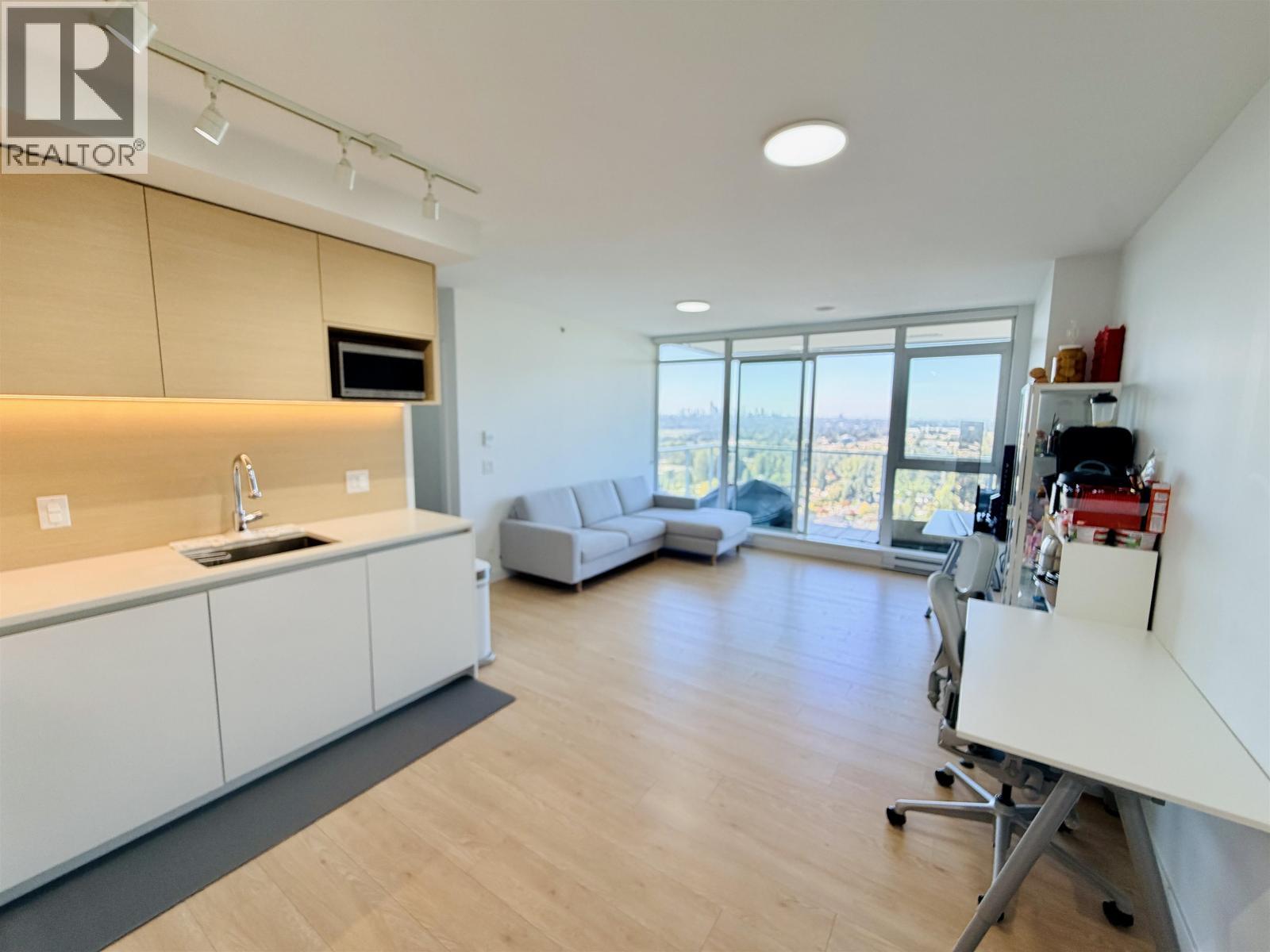 1704 652 Whiting Way, Coquitlam