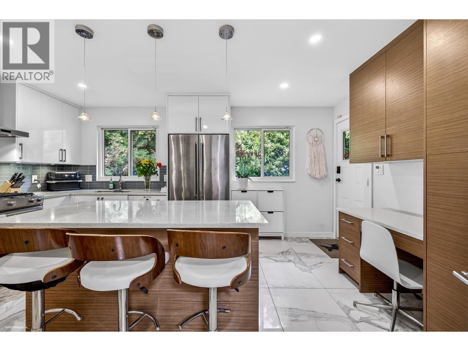 6858 Patterson Avenue, Burnaby
