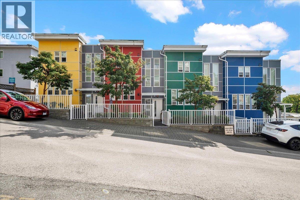 6 1209 Fourth Avenue, New Westminster