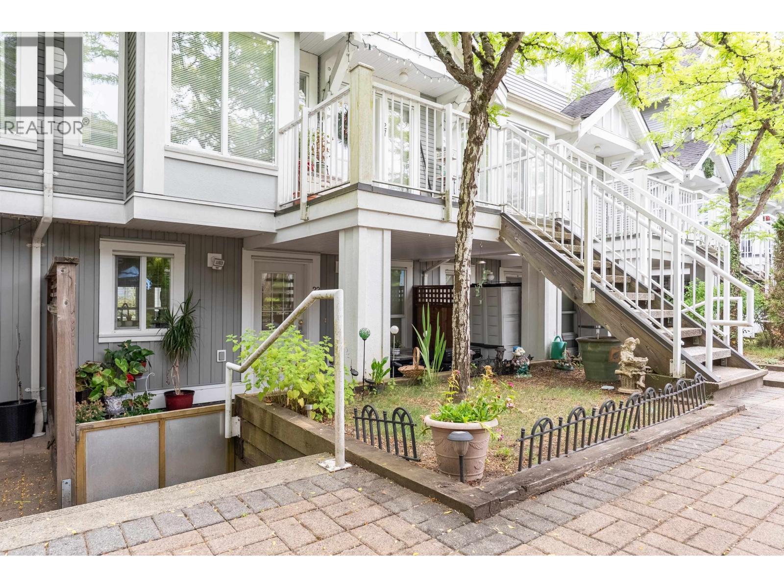 22 7370 Stride Avenue, Burnaby