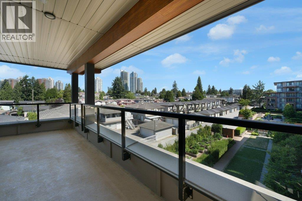 421 7588 16TH Street, Burnaby