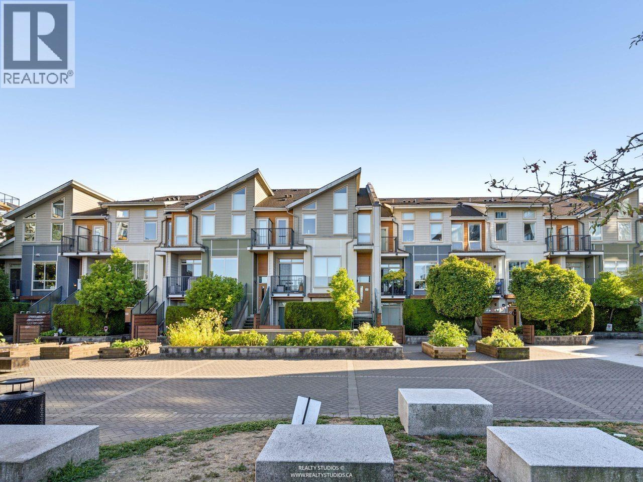 24 10133 River Drive, Richmond