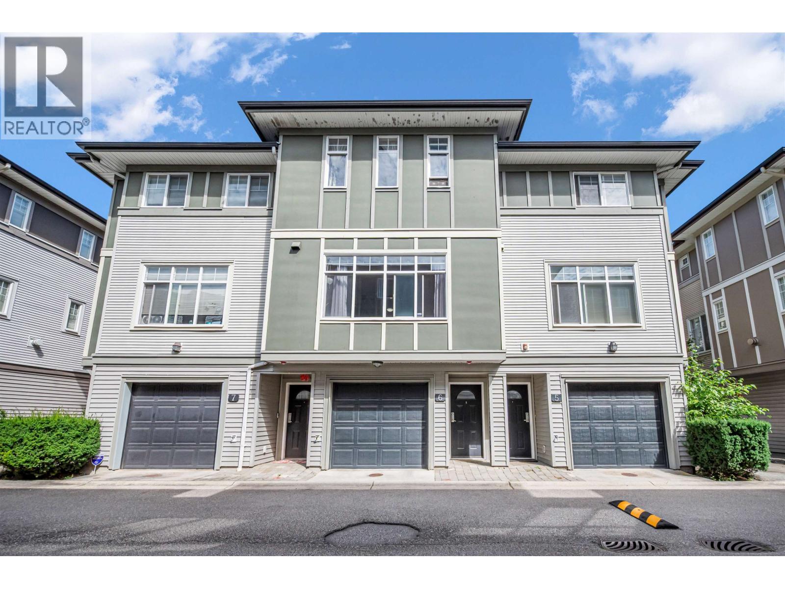 6 1010 Ewen Avenue, New Westminster