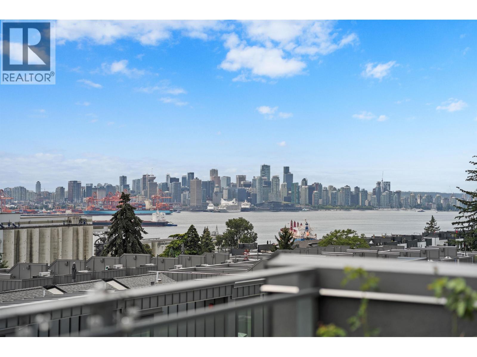 207 649 E 3 Street, North Vancouver
