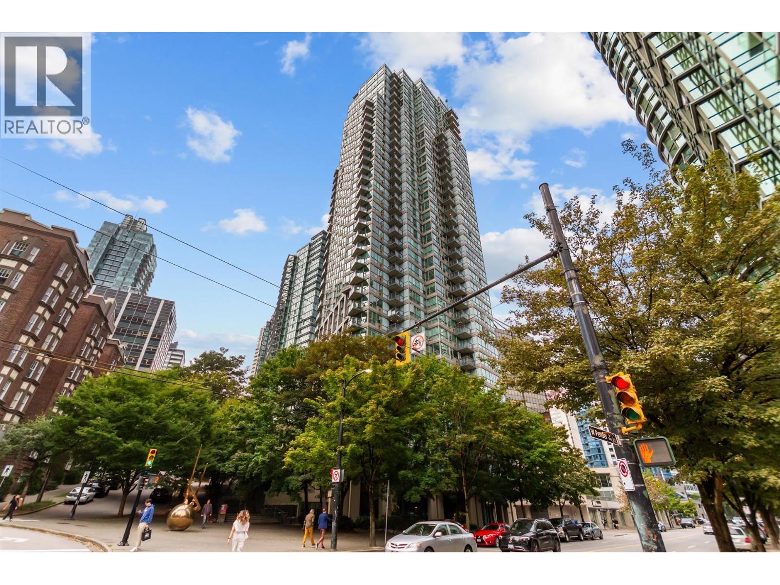 2206 1328 W Pender Street, Vancouver
