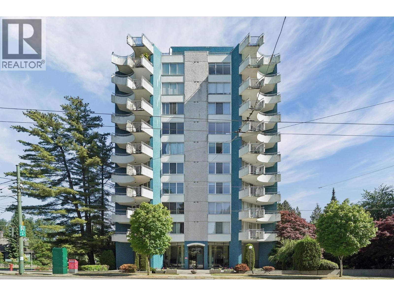 201 4691 W 10TH Avenue, Vancouver