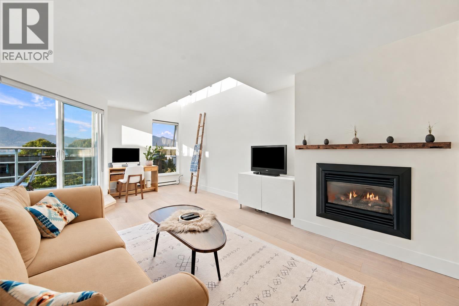 2240 York Avenue, Vancouver