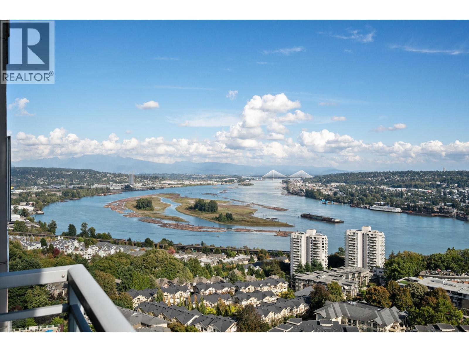 2603 280 Ross Drive, New Westminster