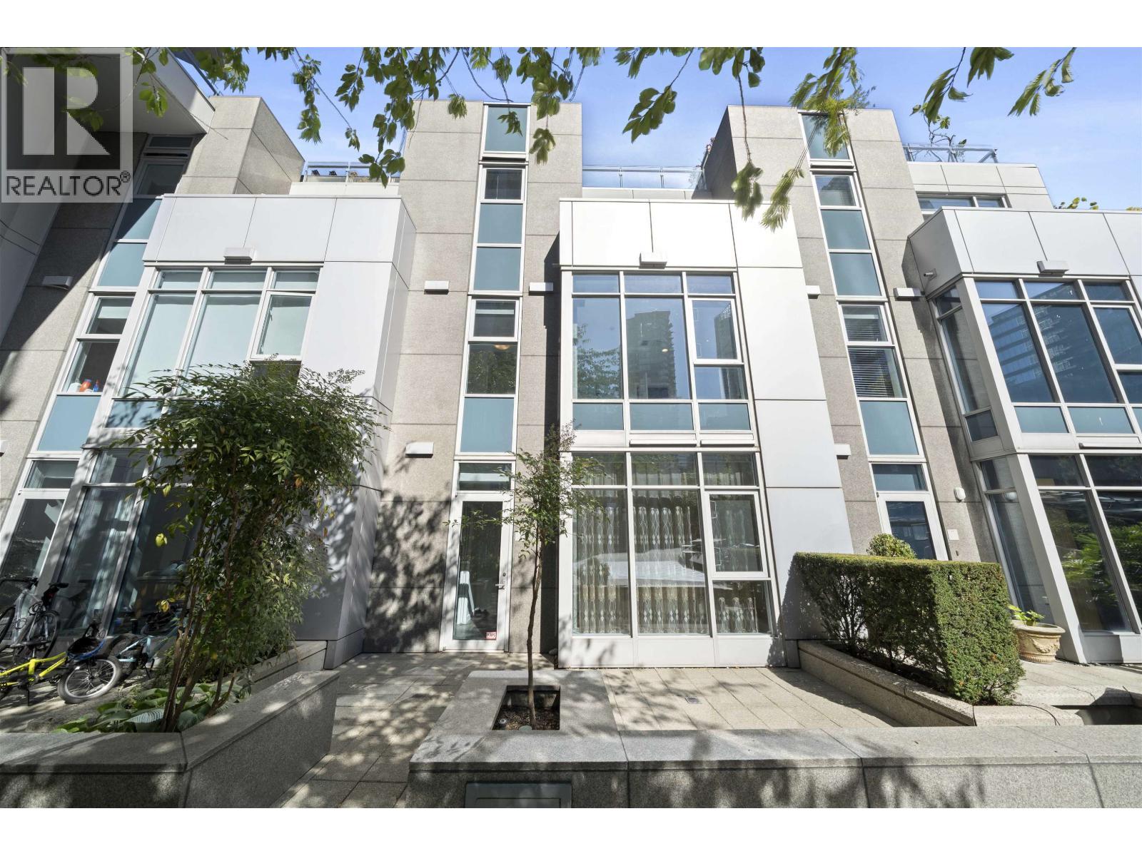 TH19 1281 W Cordova Street, Vancouver