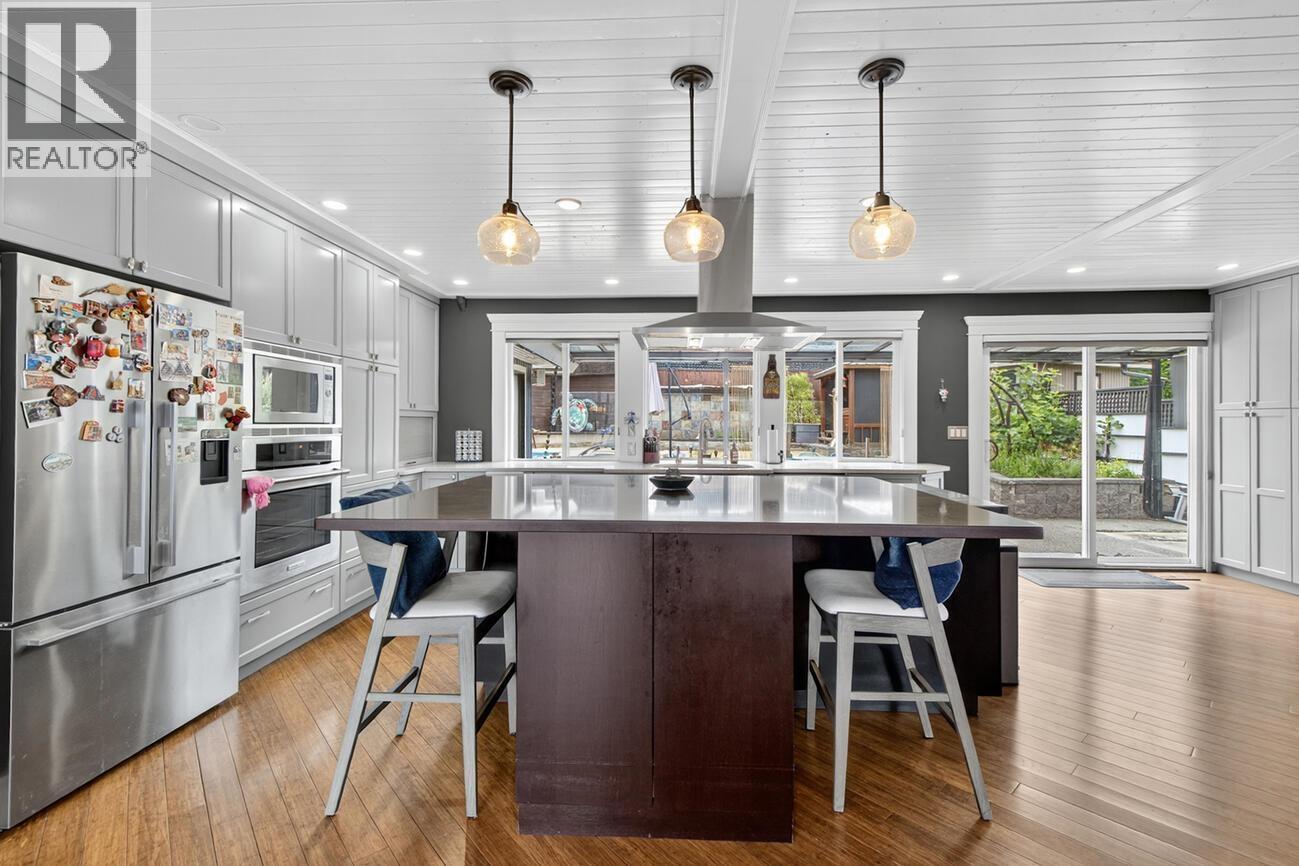1052 Corona Crescent, Coquitlam